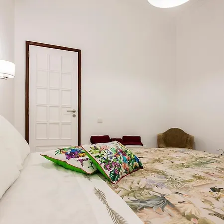 Ginjinha House - 4 - Bairro Alto - With Ac By Lisbeyond Lisboa